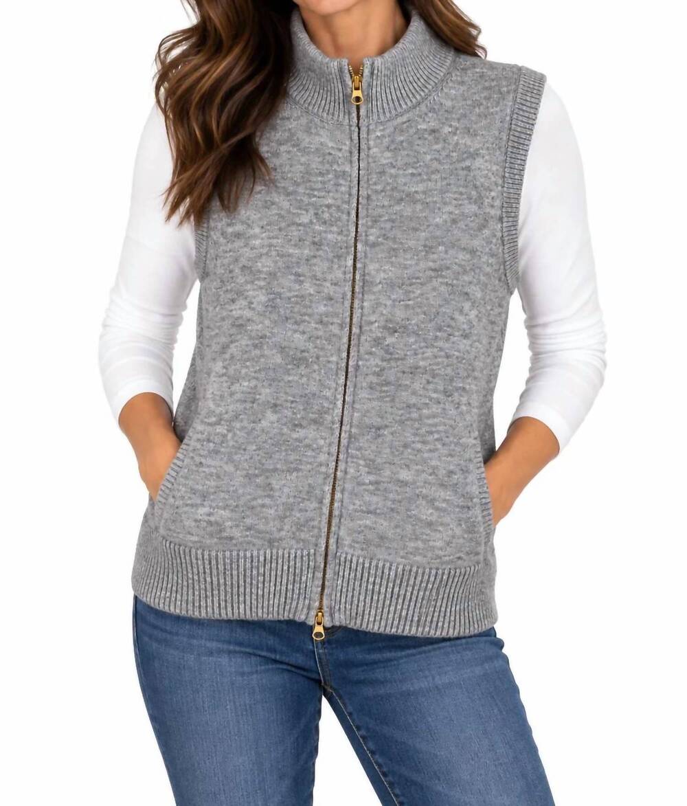 NEW ELAN britt sleeveless zip sweater vest in grey